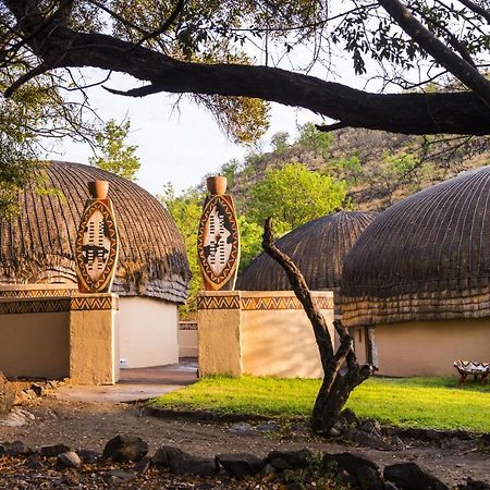 Aha Lesedi African Lodge & Cultural Village Broederstroom Екстер'єр фото
