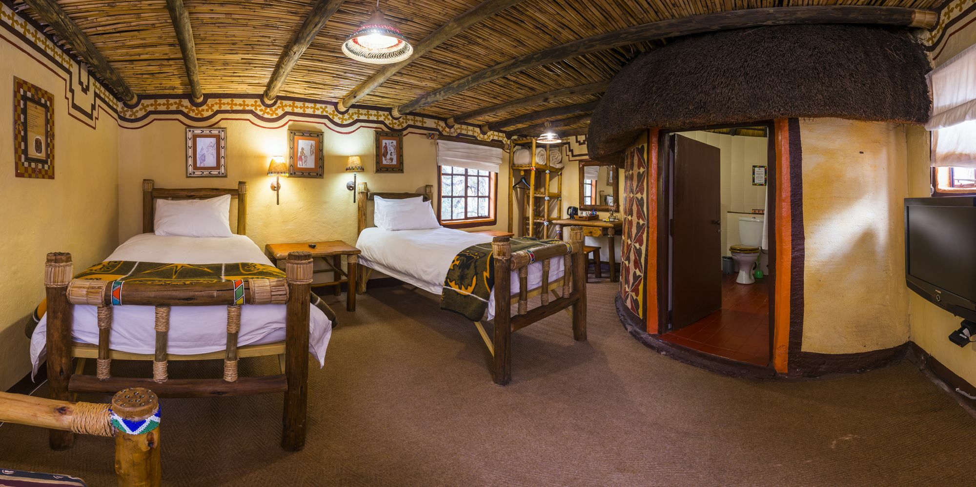 Aha Lesedi African Lodge & Cultural Village Broederstroom Екстер'єр фото