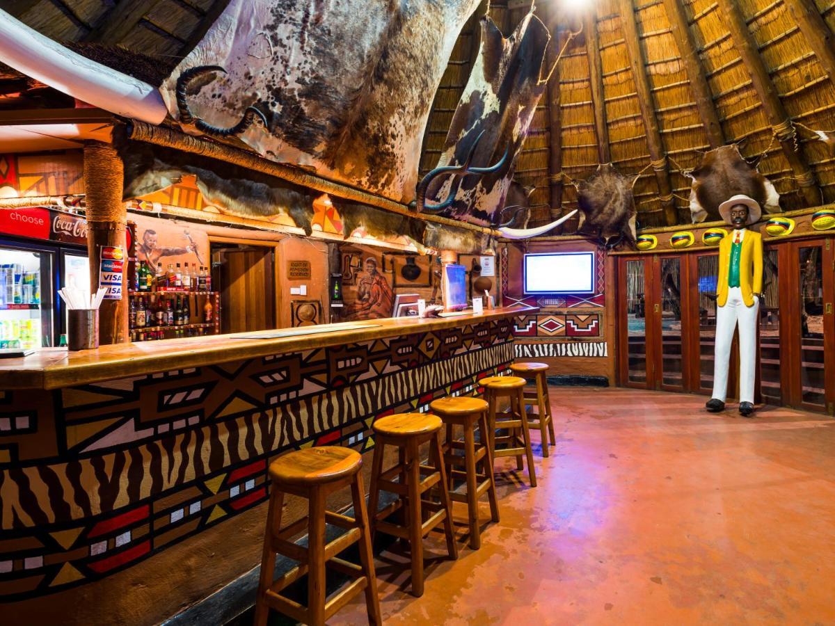Aha Lesedi African Lodge & Cultural Village Broederstroom Екстер'єр фото