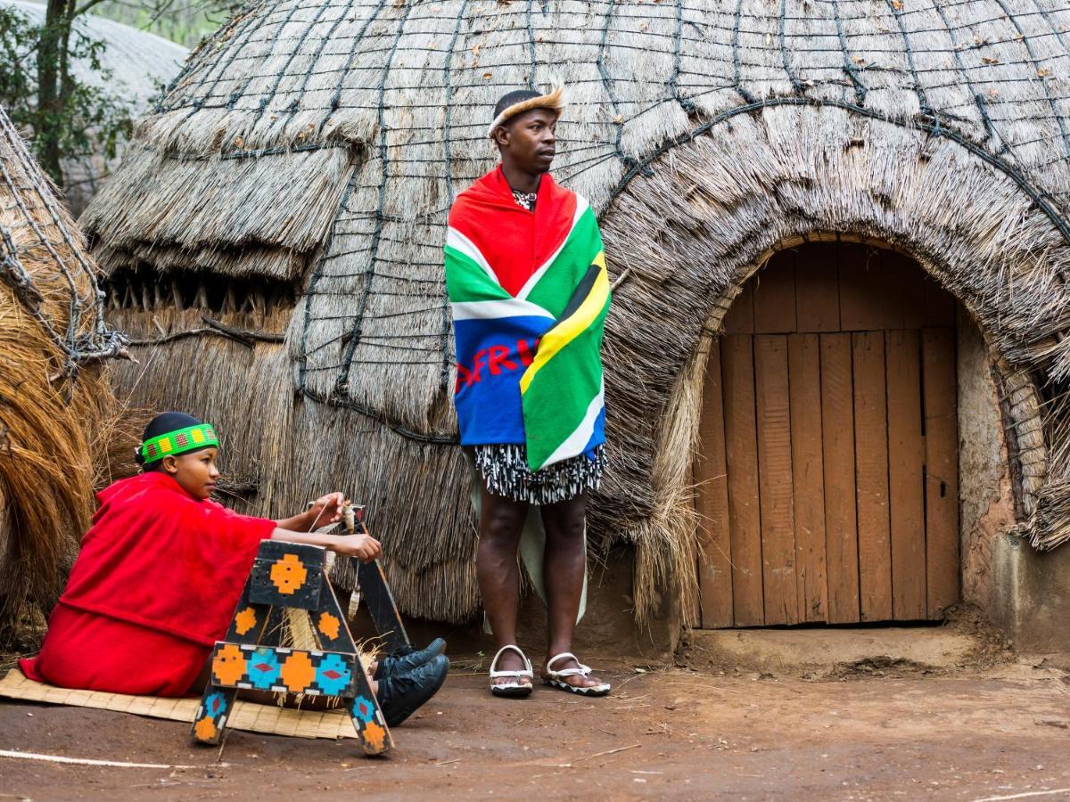 Aha Lesedi African Lodge & Cultural Village Broederstroom Екстер'єр фото